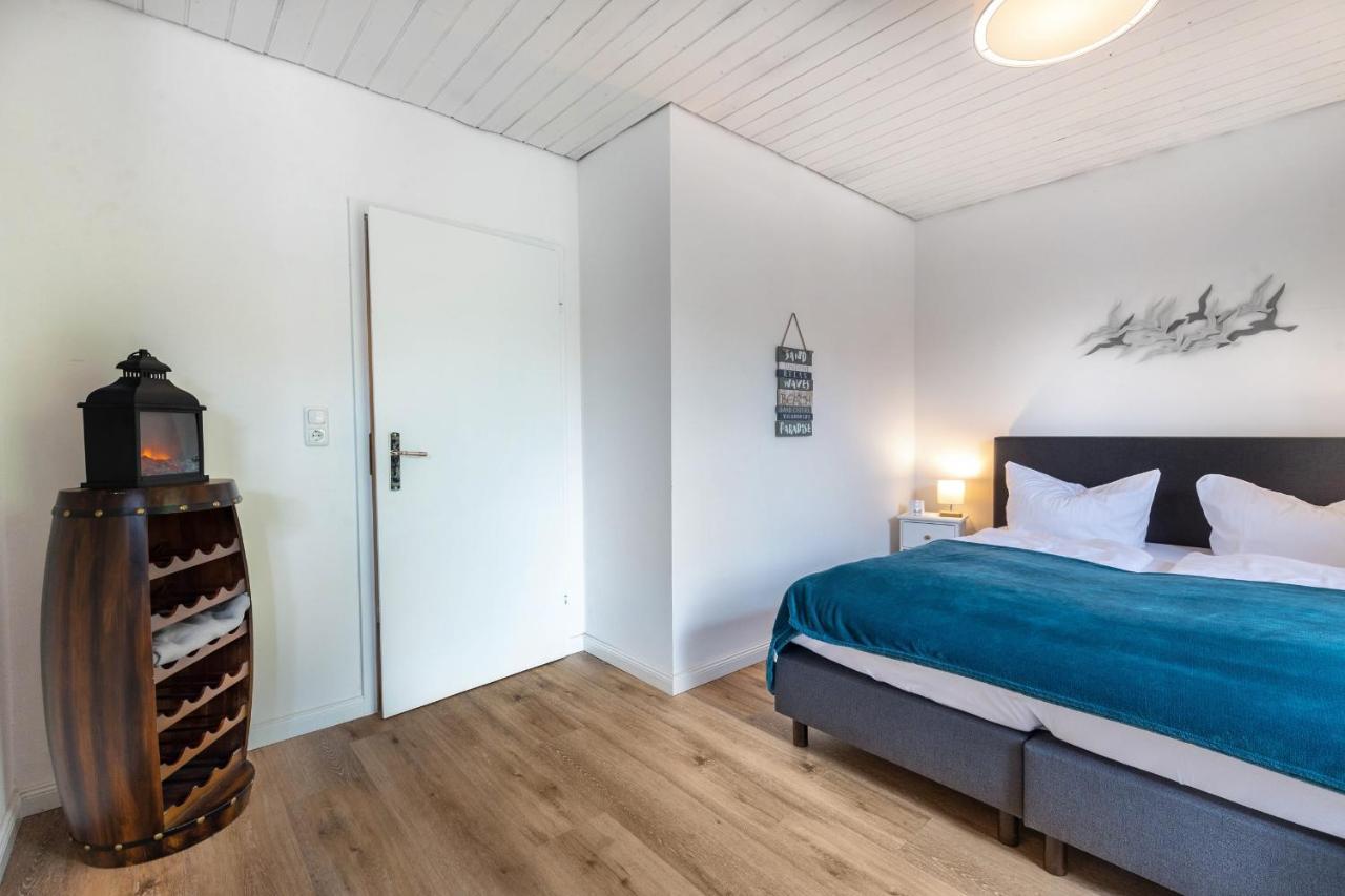 Boutique 54° Nord Apartment Busum Bagian luar foto